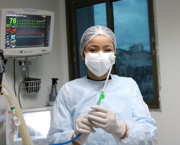 Equipe de Odontologia Hospitalar realiza treinamento sobre utiliza��o da escova de suc��o